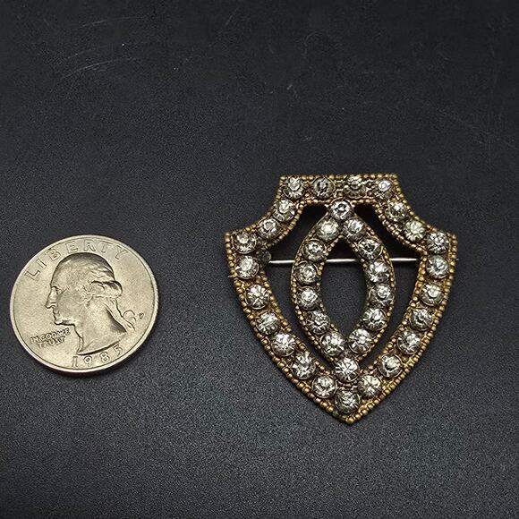 Edwardian Rhinestone Shield Brooch Gold Tone C Clasp - Picture 6 of 7